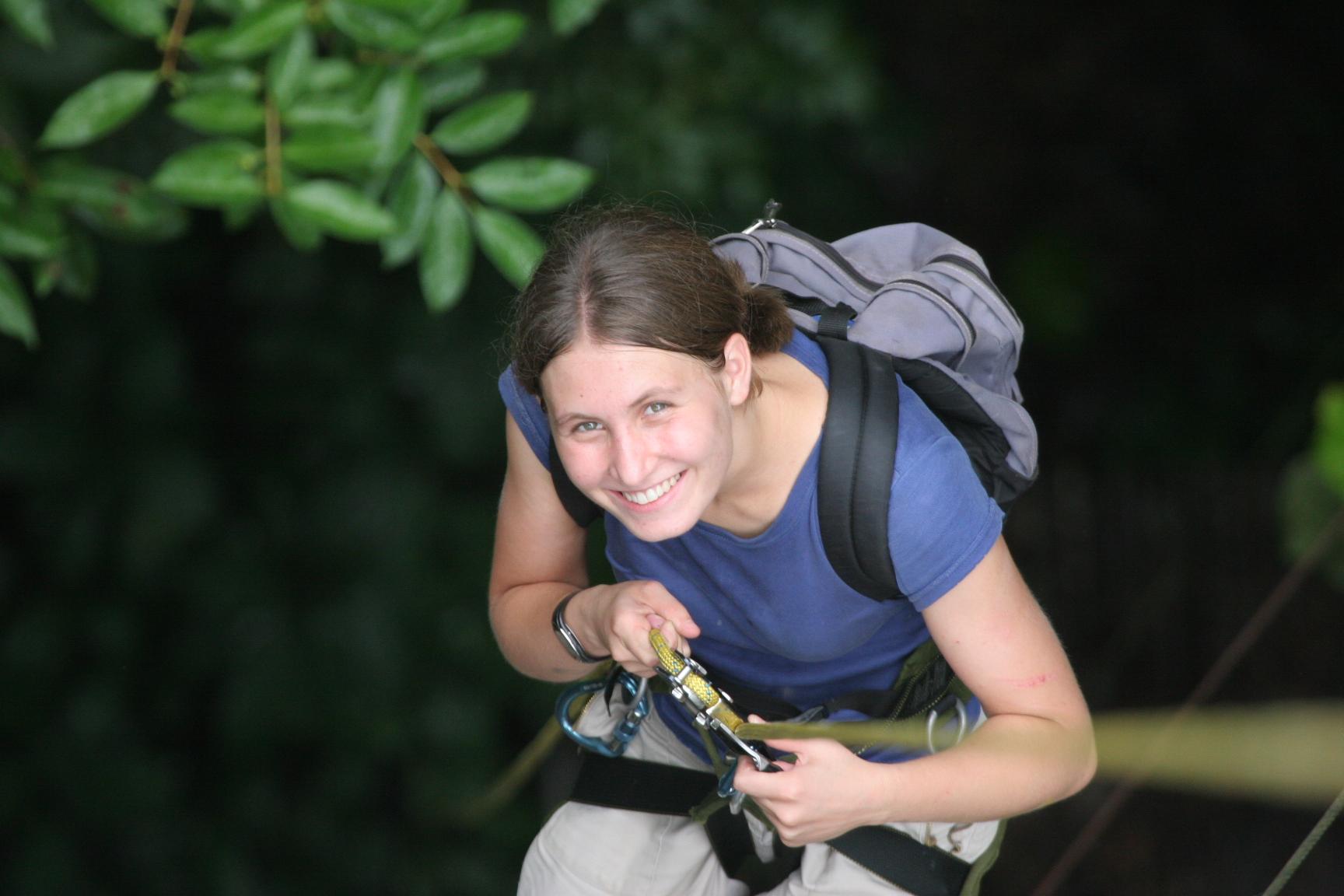 Orni Studies - Christie Riehl - Beyond the Family: Cooperation and Communication in a Social Bird